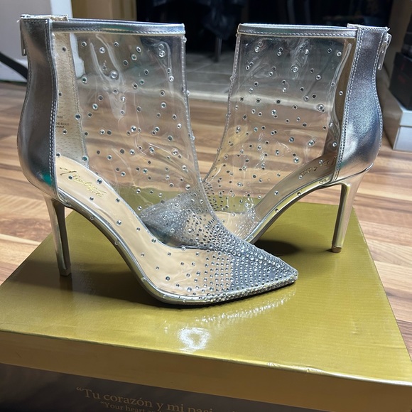 THALIA SODI Silver Translucent Rhinestone Point Toe Stiletto Zip Booties, Sz 8.5 - Picture 4 of 9